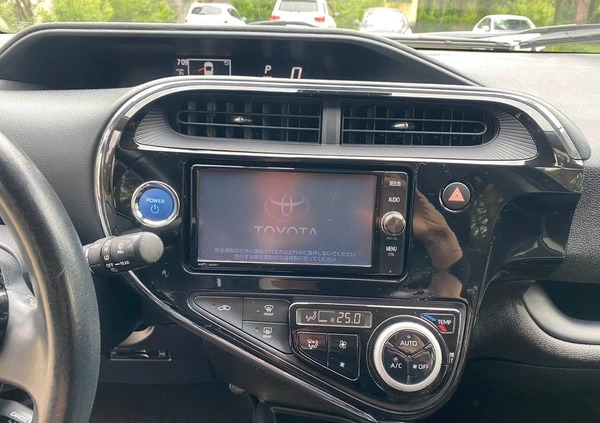Toyota Prius cena 52999 przebieg: 69000, rok produkcji 2019 z Warszawa małe 562